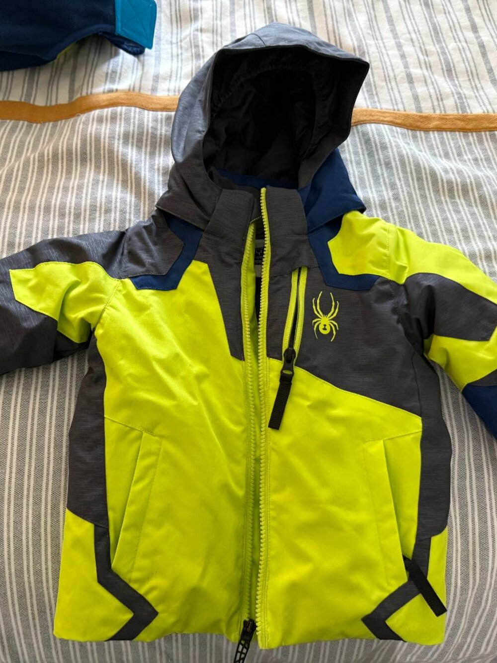 Spyder Toddler Ski Jacket, Size 2. Yellow and Black, very warm